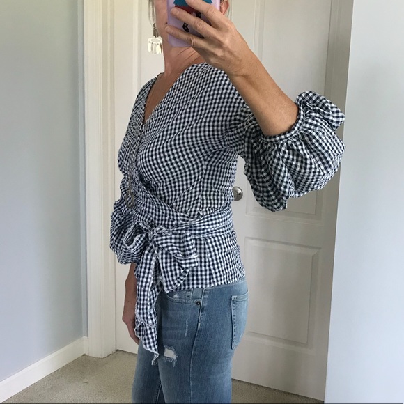 🌸1 SMALL🌸Navy & White Gingham Wrap Top - Picture 4 of 7